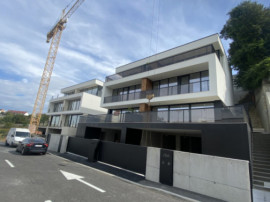 Casa tip vila duplex de vanzare - zona Europa, Cluj