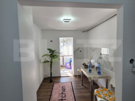 Apartament o camera, 51mp, Decomandat, Zona Micro 17