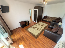 Apartament cu o cameră 40mp parter cu balcon zona Bratianu Scoala nr. 8