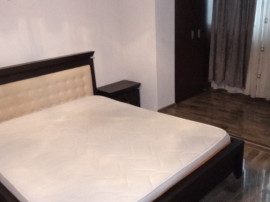 Apartament decomandat parter Garii