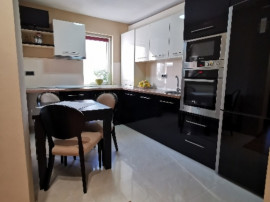 Apartament 3 camere Podgoria, decomandat