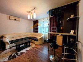 Apartament 3 camere decomandat in zona Aurel Vlaicu