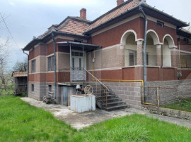 Casa renovabila, teren 4400 mp, Tureni