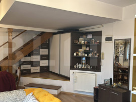 Apartament de v&acirc;nzare cu 3 camere, 53 mp, zona Semicentrala
