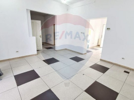 Spațiu cu destinatie birouri sau comercial