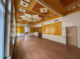 Spațiu Comercial Exclusiv, Bijuterie arhitecturală ultrace