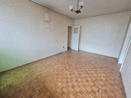 3 camere Bd. Independentei, poziție buna