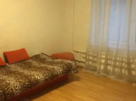 1 camera in zona Soarelui