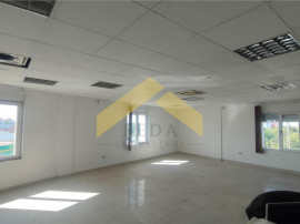 Spatiu pentru birouri de inchiriat zona Parneava