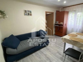 Apartament cu 2 camere, renovat, etaj intermediar,zona Sa...