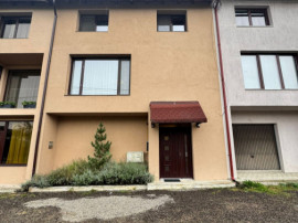 Casă &icirc;nșiruită modernă &ndash; P+2 &ndash; Tăuții Măgherău?