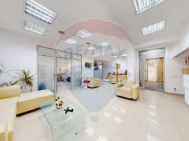 Sp comercial generos si versatil, cu destinatie medicala ...