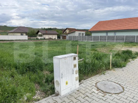 Teren intravilan de 650 mp, situat &icirc;n comuna Ciugud