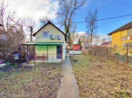 Casă cu 3 camere de v&acirc;nzare &icirc;n zona 3 Insule, Arad