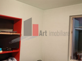 V&acirc;nzare apartament semidecomandat 2 camere Bd. Obregia