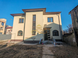 Casă de &icirc;nchiriat &ndash; ultracentral | Parter + Etaj sepa...