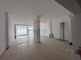 Spațiu comercial cu trafic pietonal
