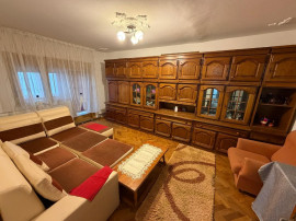 Apartament 3 camere zona Micalaca 300