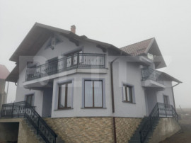 Casa de lux, 270mp utili, 7 camere, 1800mp teren in Salcea