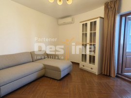 Apartament, 2 camere, ultracentral, etajul 8, Ploiești