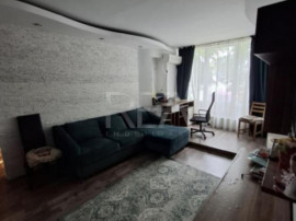 3 camere, et 1/4, anvelopat, 2 boxe 20mp-Apusului