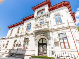 Casă D+P+E+M | 816 mp utili, 5 locuri parcare, Regina Maria