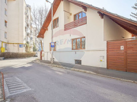 Casă / Vilă cu 9 camere de &icirc;nchiriat &icirc;n zona Centrul ...