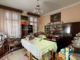Casa parter, 273 mp teren, front 14,52 ml, zona Schmith/ Tri