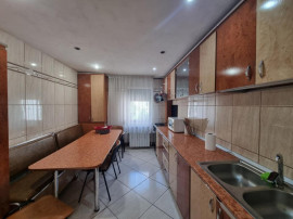 Neagoe Vodă- Ardealului- 3 camere decomandate-etaj 2-mobila