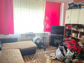 Vand apartament cu o camera decomandat in Deva,Micro 15, parter