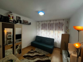 Apartament 2 camere, semidecomandat - zona Astra