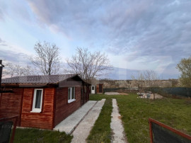 Teren ideal pentru casă sau weekend &ndash; 400 mp, căbănuț?