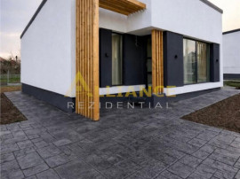 Casa parter- placa de beton- str asfaltata- 4 camere