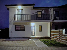 Vila Tip Duplex de Inchiriat in Ipotesti