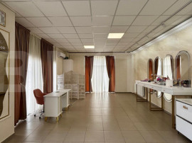 Spațiu comercial open space, parter, 63 mp, zona 1 Mai