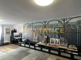 6 Camere - 3 Bai - 128mp utili Spatiu Comercial