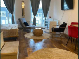 Garsoniera moderna si spatioasa