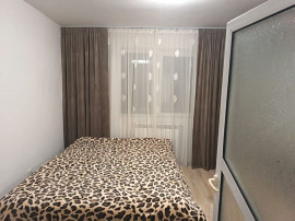 De vanzare apartament 3 camere &ndash; Micro 40 &ndash; Parter cu...