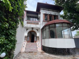 Vila spatioasa Primaria sectorului 1