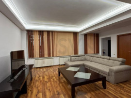 Ion Mihalache l Vila l 370 mp l 5 camere