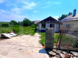 Casă la roșu &ndash; 78 mp utili, teren 425 mp &ndash; sat Cricău