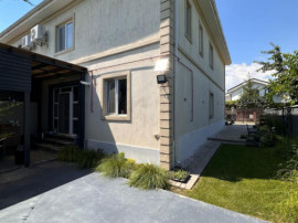 Casă de v&acirc;nzare &icirc;n Mamaia Sat, P+1 cu pod, 250 mp teren
