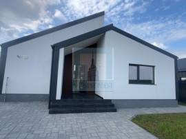 Casă superbă de v&acirc;nzare/zona Izvor