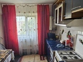 Poarta 6, de vanzare apartament 2 camere, gaze, mobilat