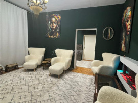 Vila interbelica, elegant renovata (2024), Garaj propriu, Mo