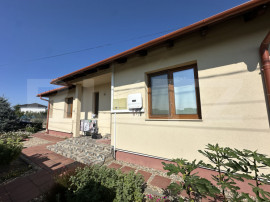 Casă 3 camere, 130 mp, teren 2100mp zona Vetis