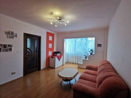 Apartament 2 camere etaj intermedia renovat zona Astra,10BHQ