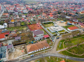Teren intravilan 1019 mp situat în centrul comunei Vladi...