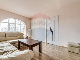 Apartament cu 4 camere intr-o zona accesibila din Micalaca