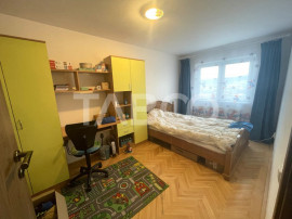 Apartament decomandat 3 camere 2 bai etaj intermediar Vasile